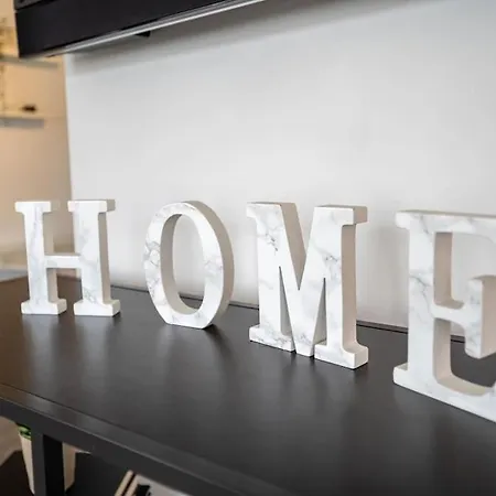 Center Getaway - 6 By Berti *