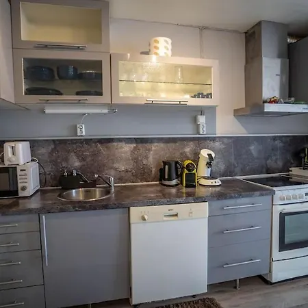 Center Getaway - 6 By Berti Appartement *