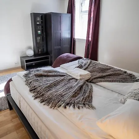 Center Getaway - 6 By Berti