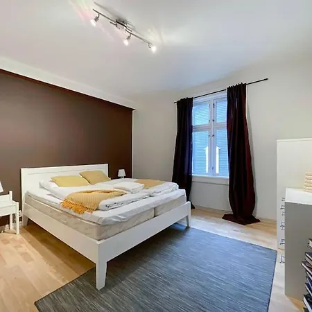 Center Getaway - 6 By Berti 公寓