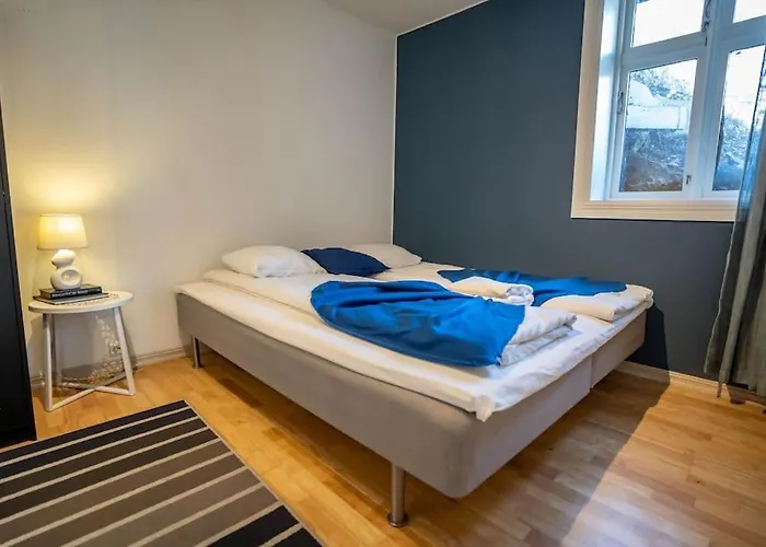 Center Getaway - 6 By Berti *