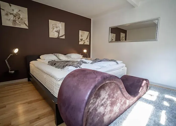 Center Getaway - 6 By Berti *