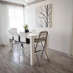 Appartement Center Getaway - 6 By Berti *