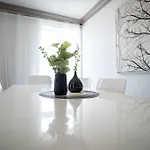 Center Getaway - 6 By Berti Appartement