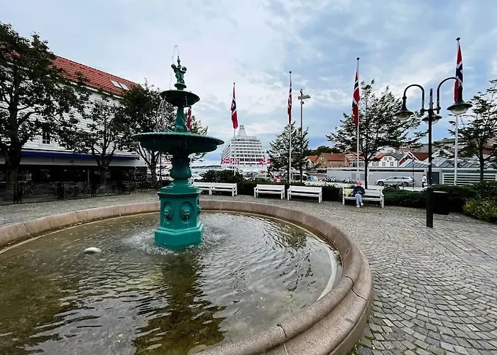 Center Getaway - 6 By Berti Stavanger