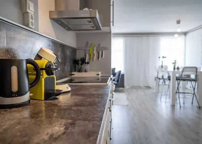 Apartman Center Getaway - 6 By Berti *